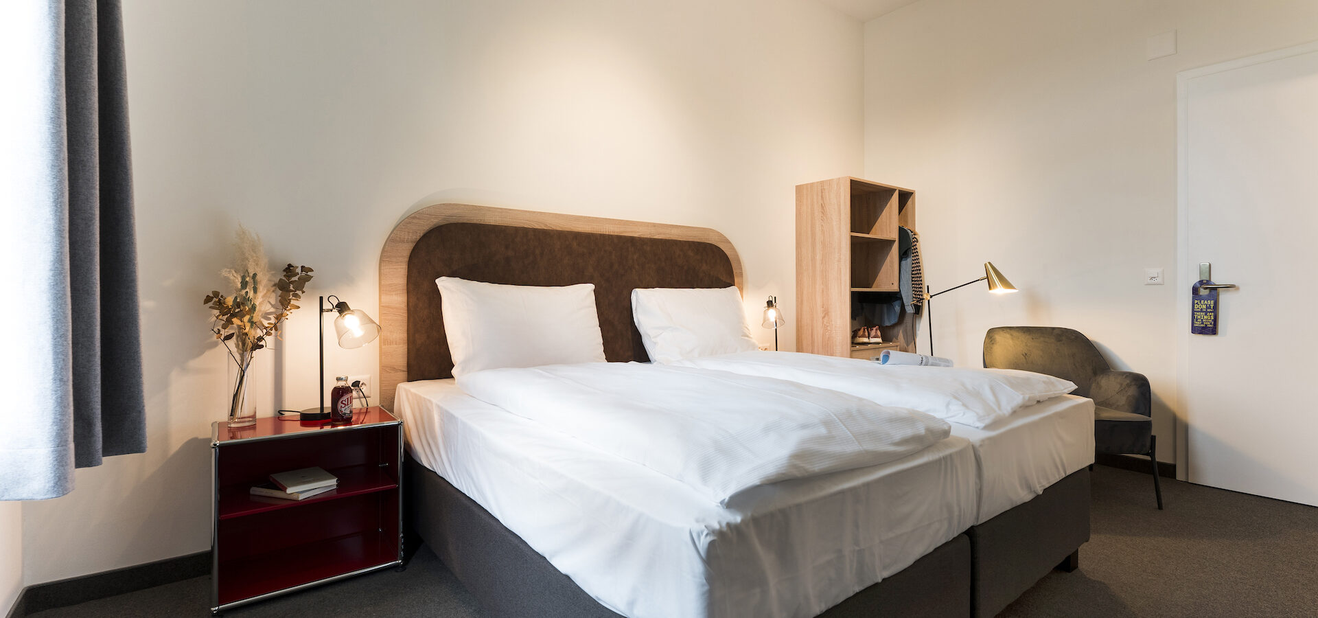 Large Doppelzimmer im KONCEPT HOTEL in Münsingen
