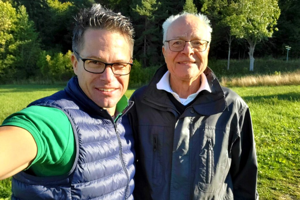 Bild von Martin Stockburger und Mann auf der Wiese für 